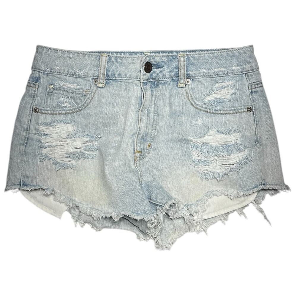 Size 8 light wash American Eagle outfitters distressed denim shorts. 2014